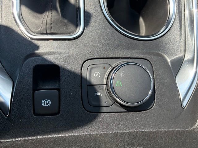 Used 2023 Chevrolet Traverse LT FWD image 23