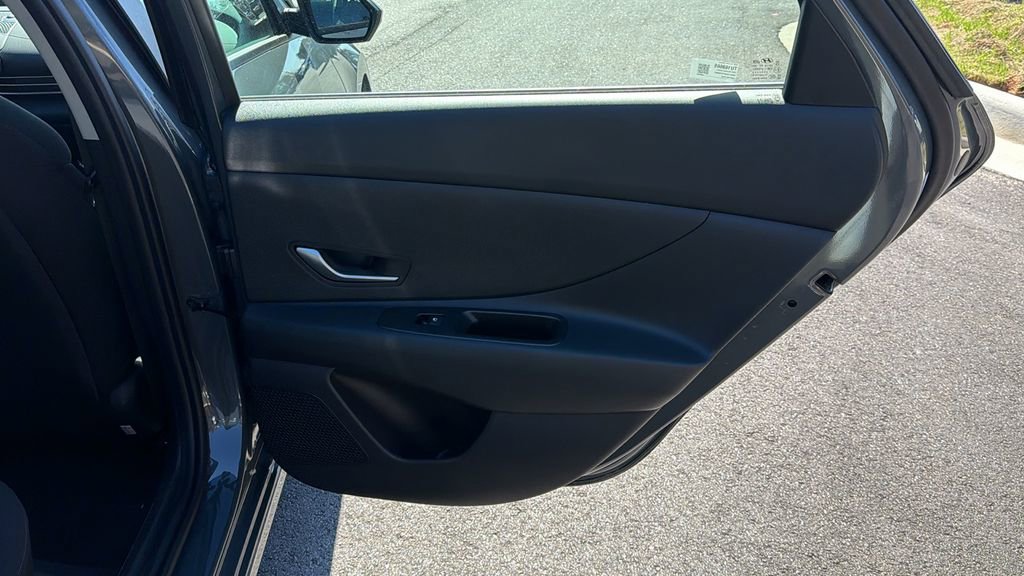 New 2026 Hyundai Elantra SE image 17