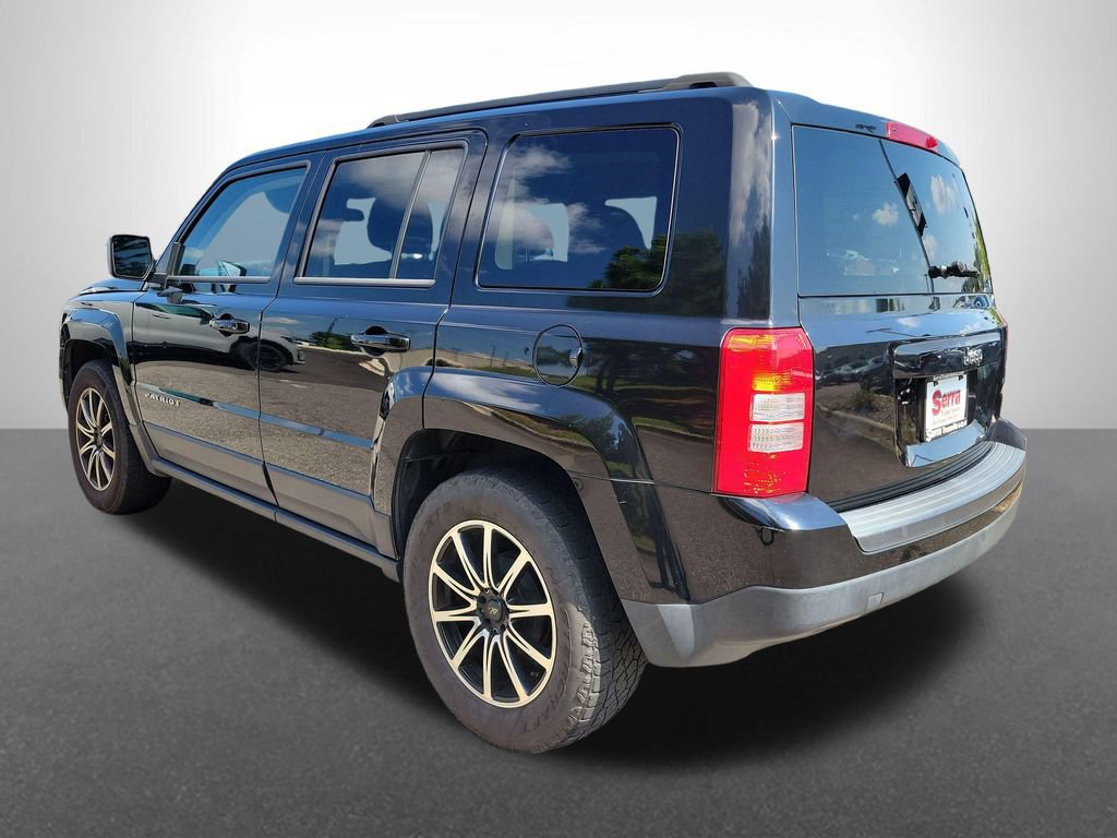 Used 2015 Jeep Patriot Sport w/ Power Value Group FWD image 3