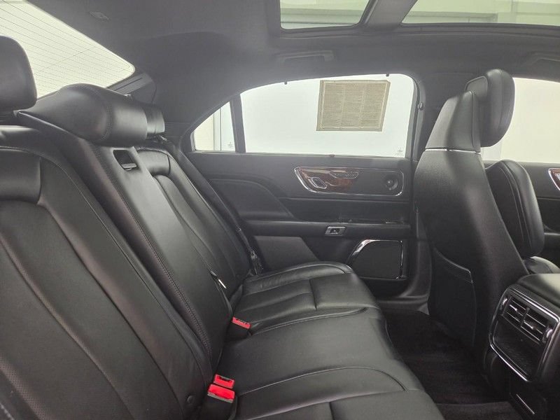 Used 2017 Lincoln Continental Reserve w/ Rear-seat Package AWD/4WD image 8