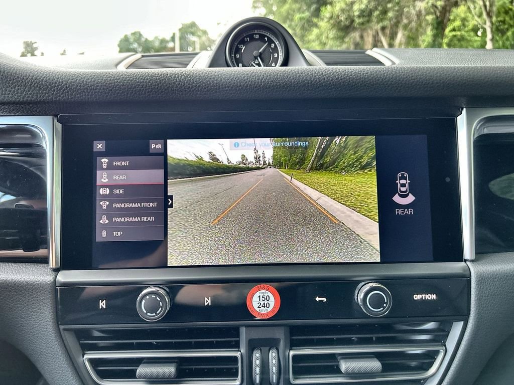 Certified 2026 Porsche Macan AWD/4WD image 13