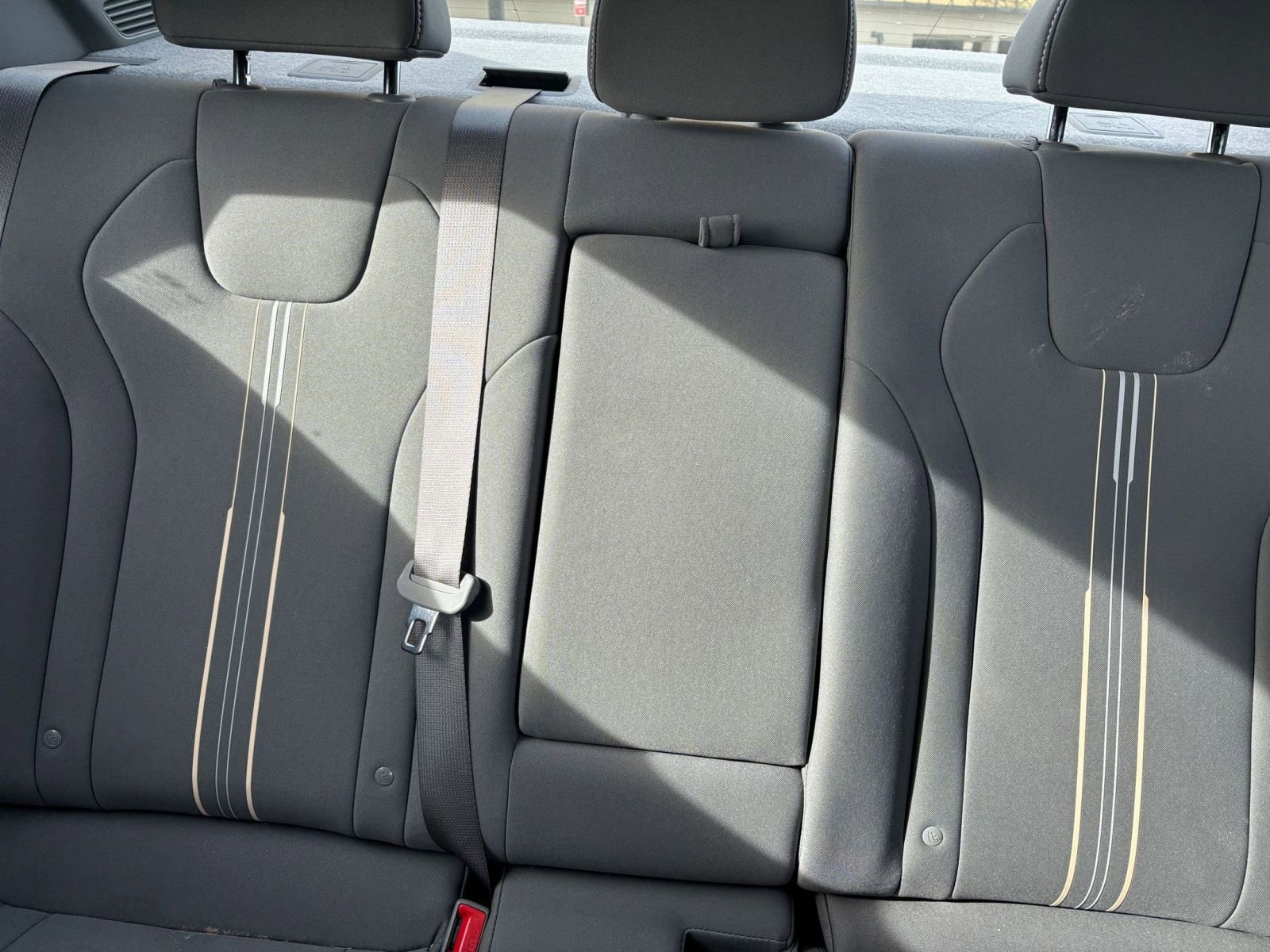 Used 2025 Hyundai Elantra SEL FWD image 39