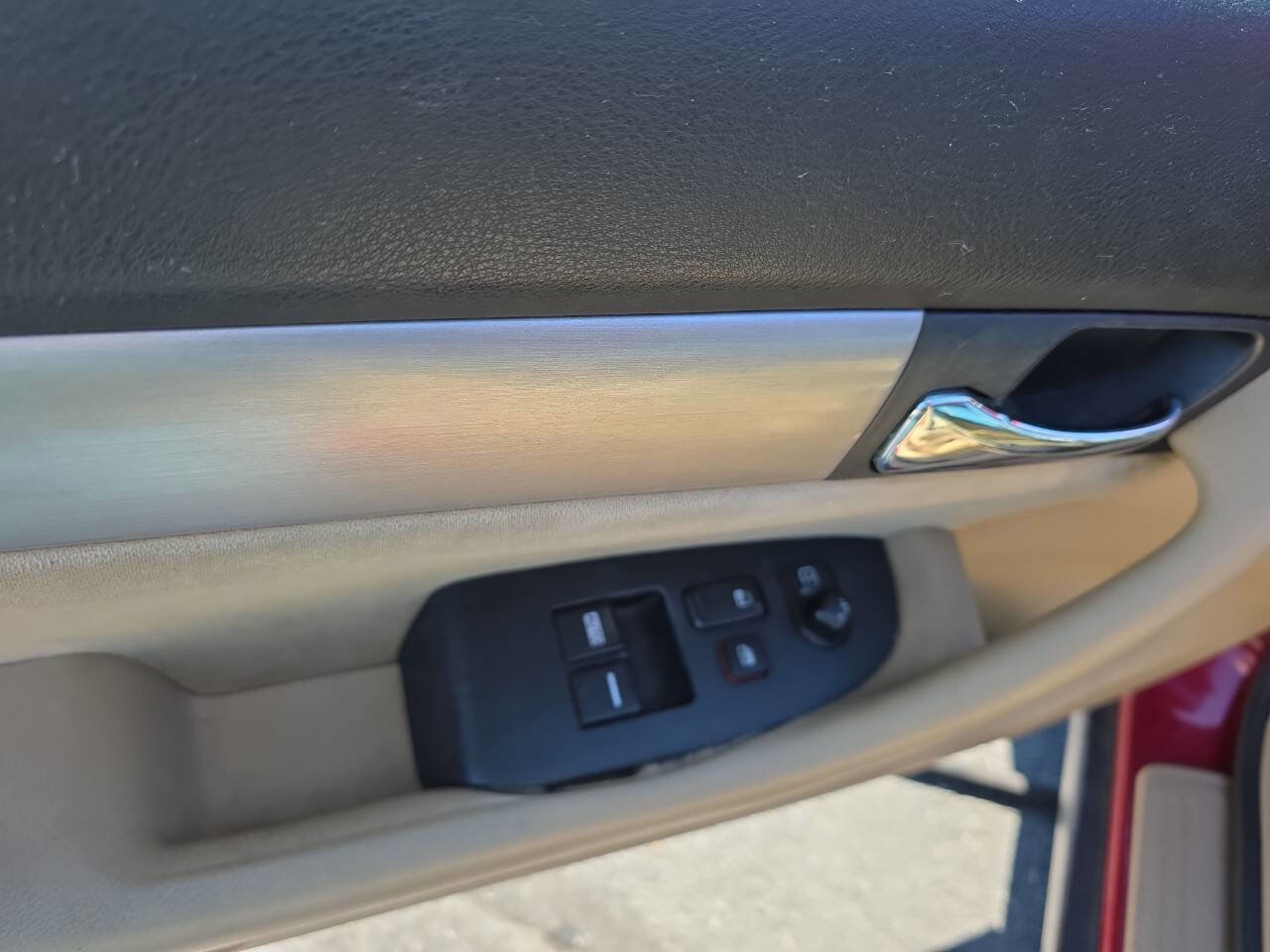 Used 2004 Honda Accord LX image 12