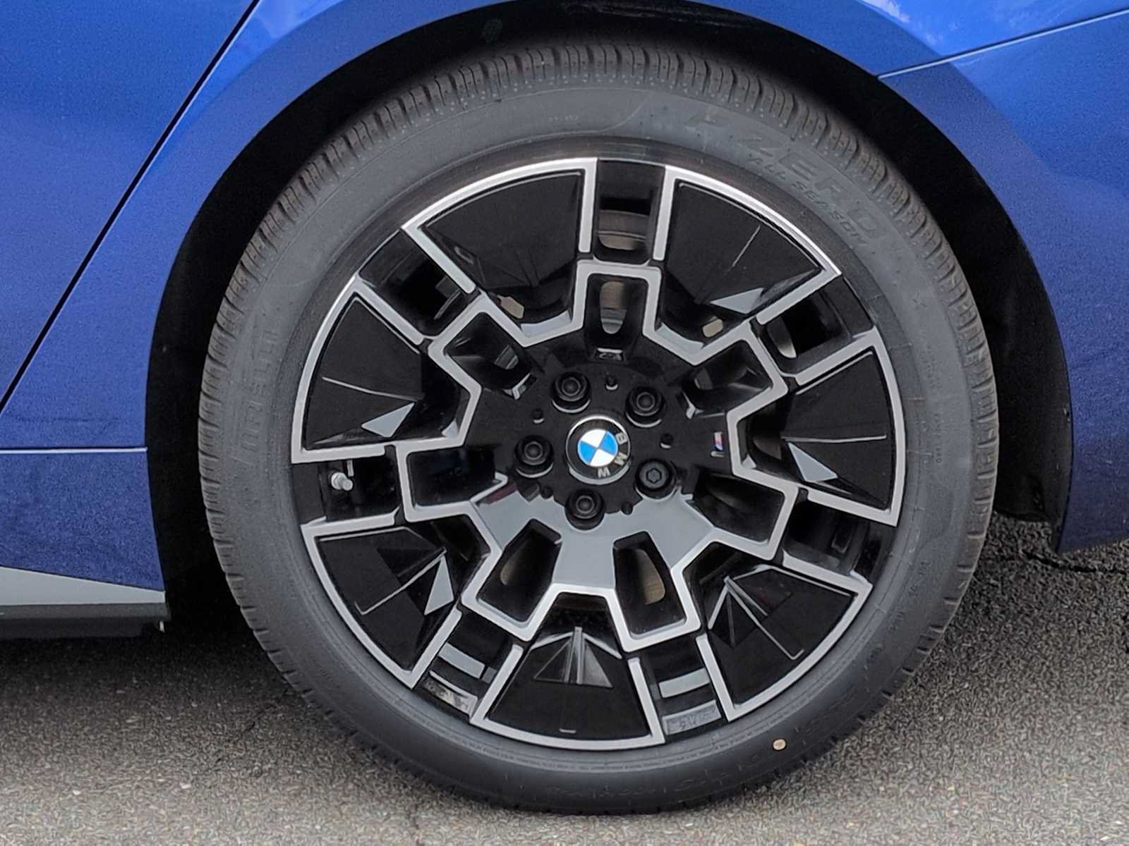 Used 2026 BMW i4 xDrive40i w/ M Sport Package AWD/4WD image 14