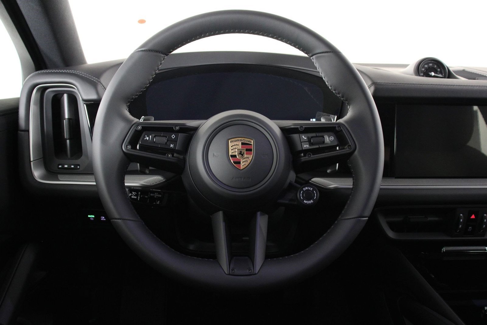 New 2026 Porsche Cayenne Coupe AWD/4WD image 12