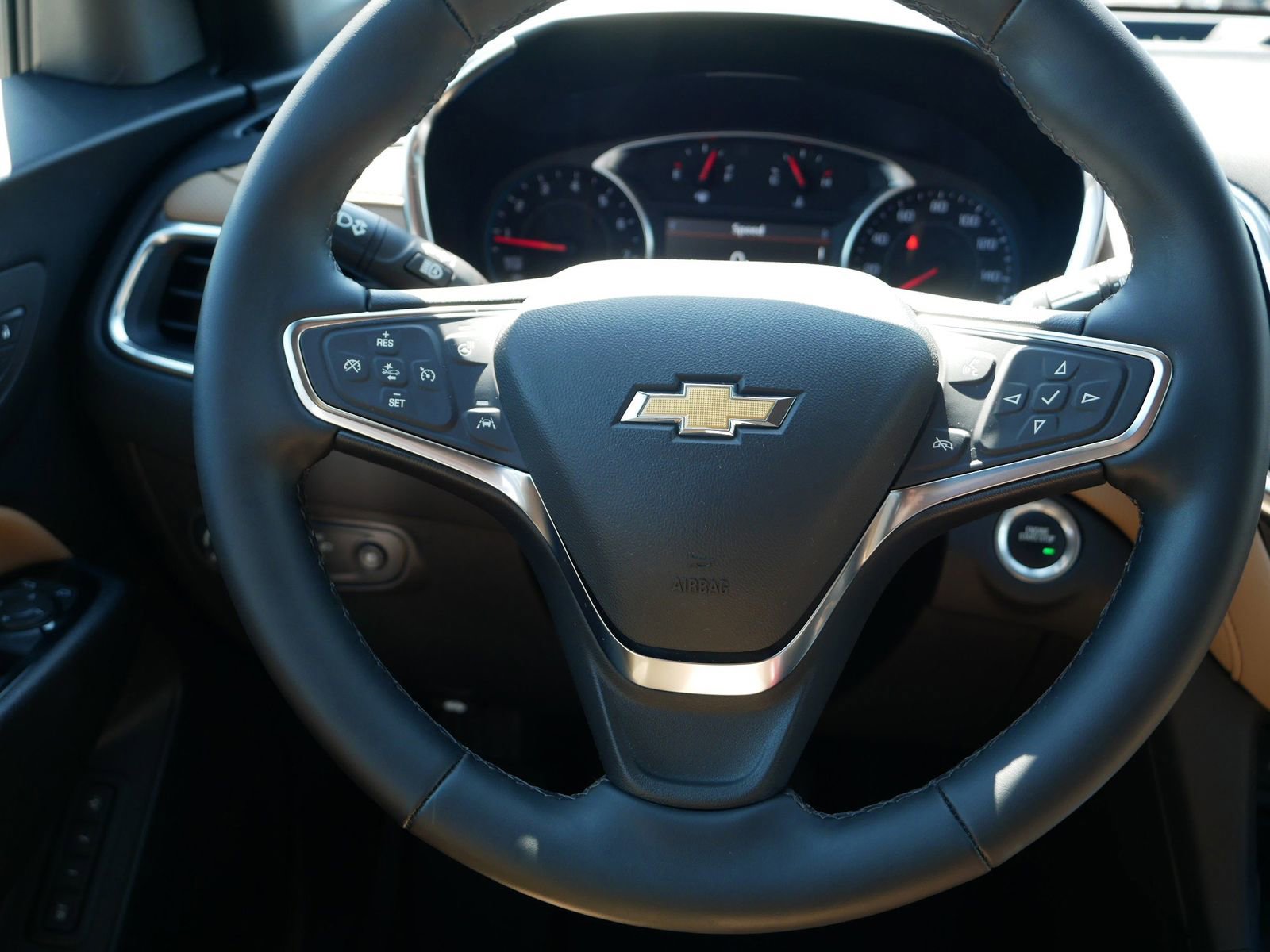 Used 2024 Chevrolet Equinox Premier image 19