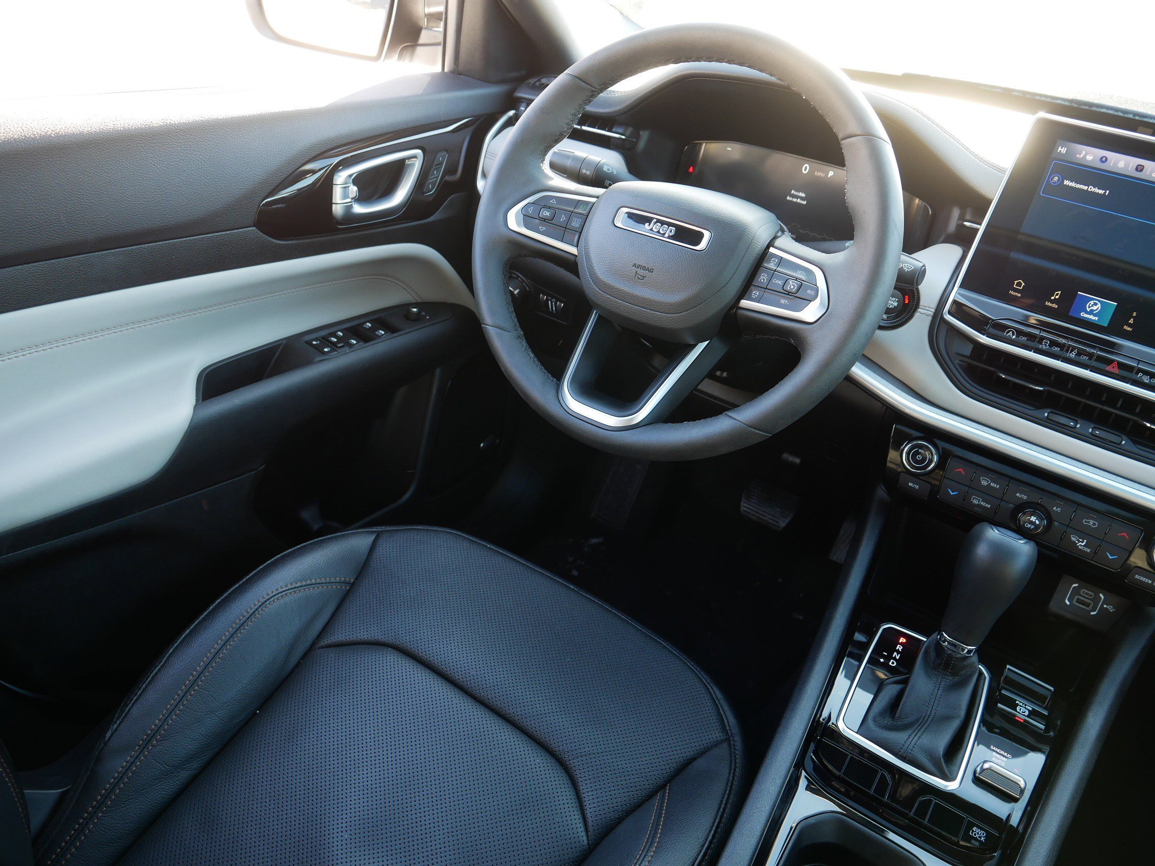 Certified 2024 Jeep Compass Limited w/ Elite Group image 9