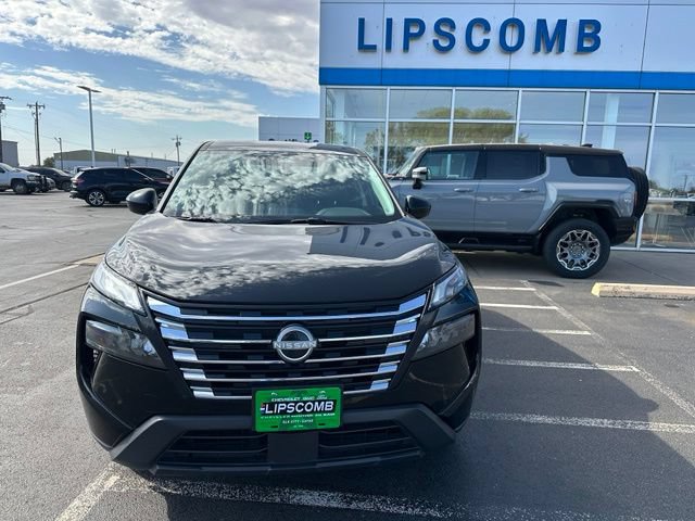 Used 2025 Nissan Rogue SV FWD image 2