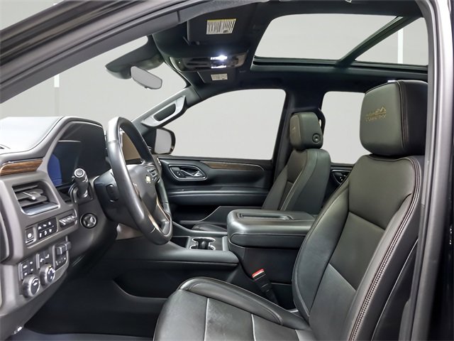 Used 2023 Chevrolet Tahoe High Country w/ Premium Package image 9