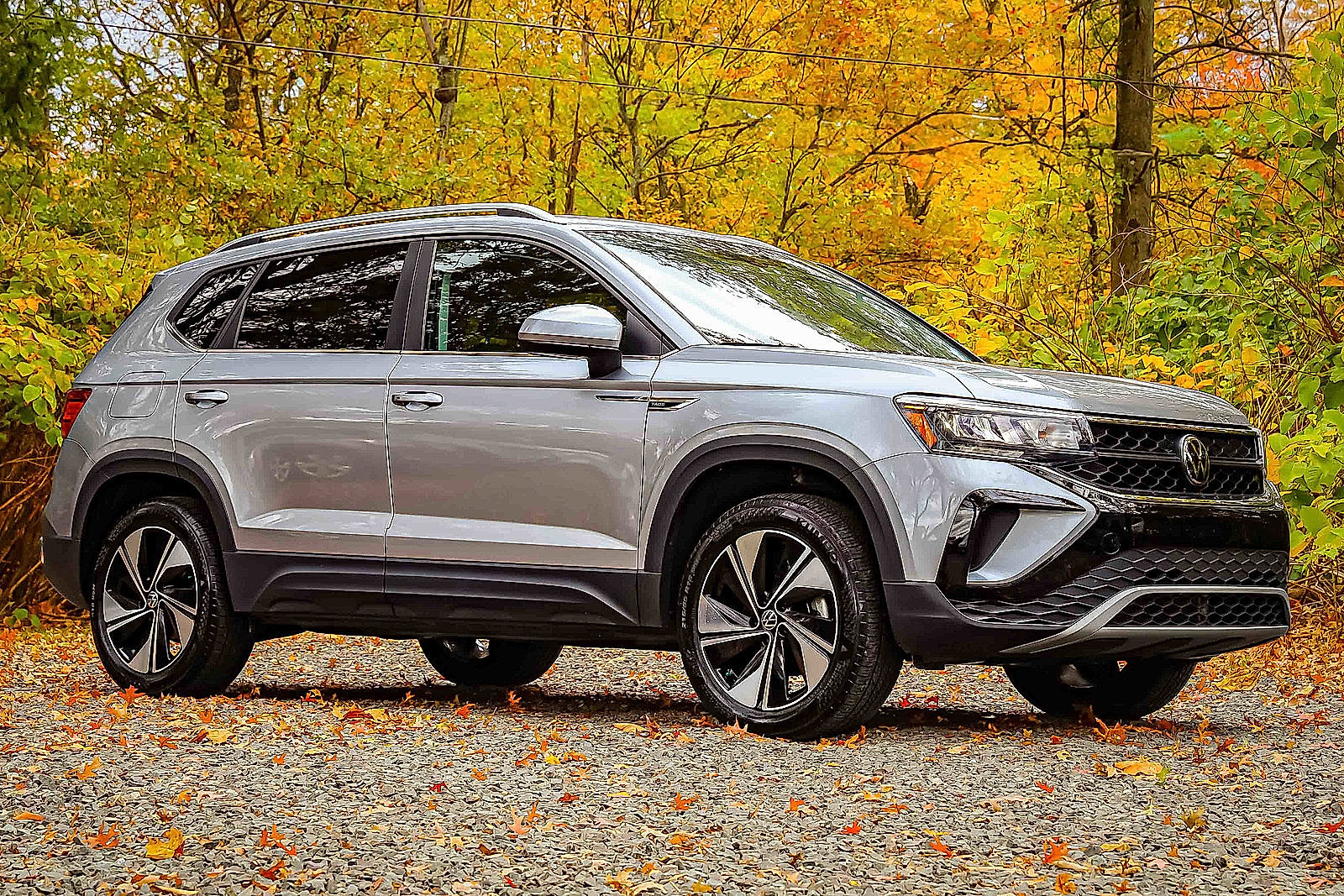 Used 2024 Volkswagen Taos SE image 19