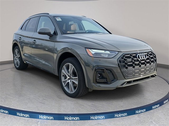 Certified 2025 Audi Q5 2.0T Premium w/ Convenience Plus Package image 4