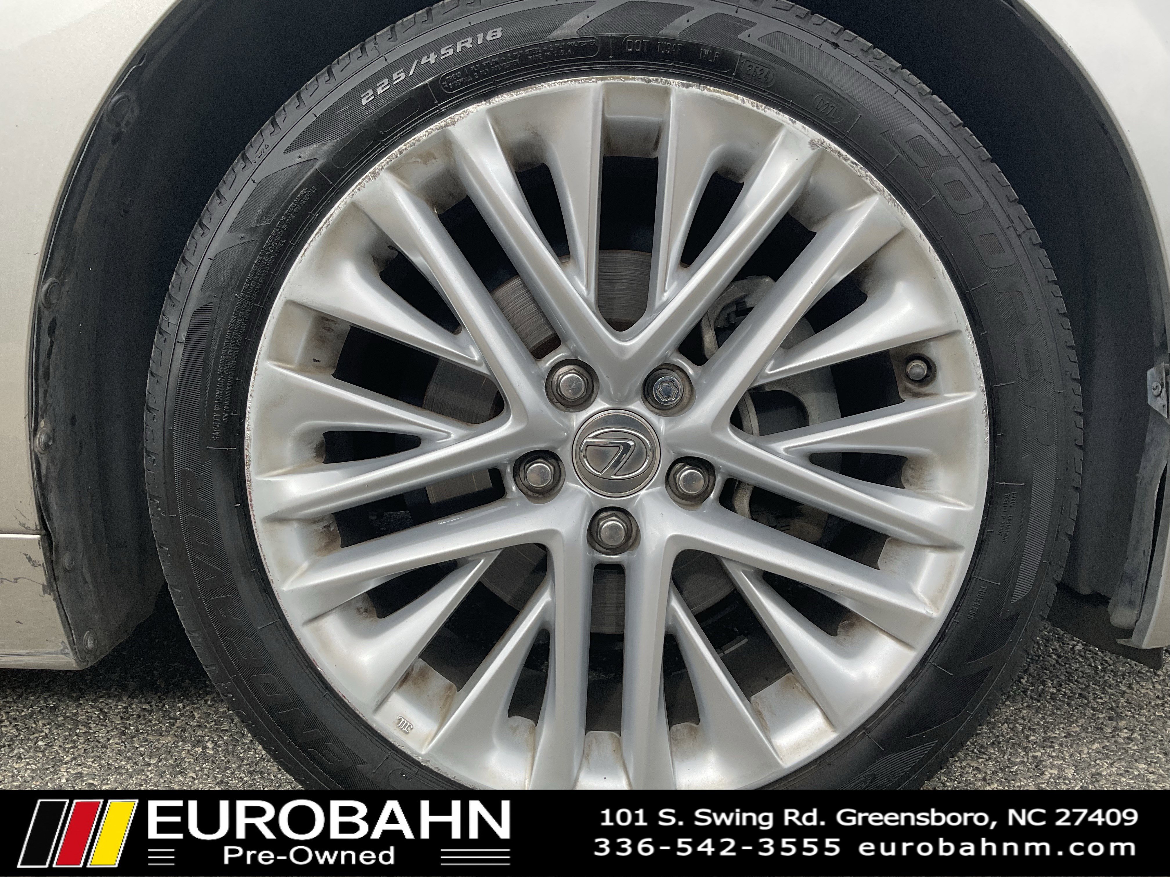 Used 2016 Lexus ES 350 w/ Ultra Luxury Package image 31