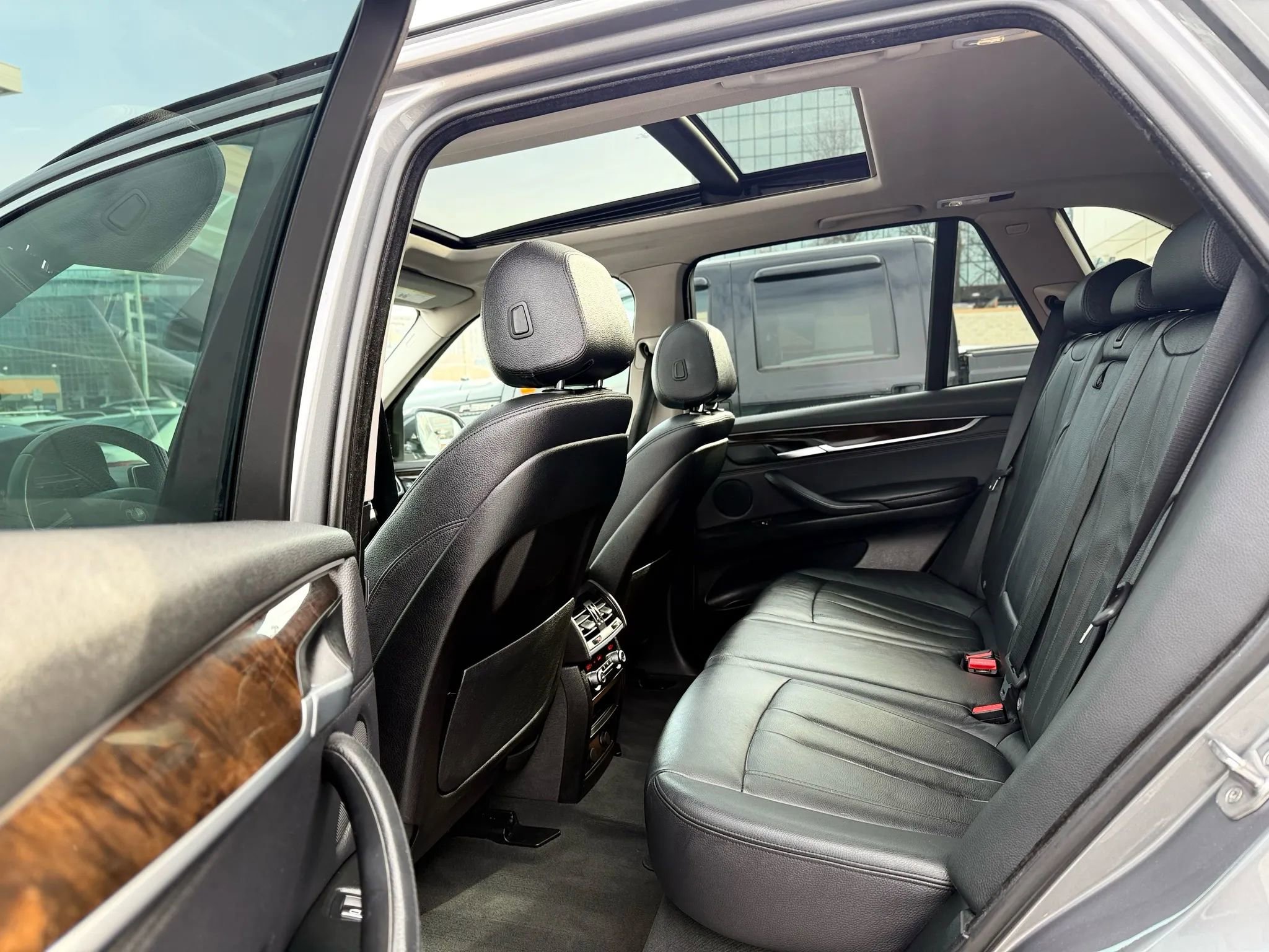 Used 2016 BMW X5 xDrive35d image 32