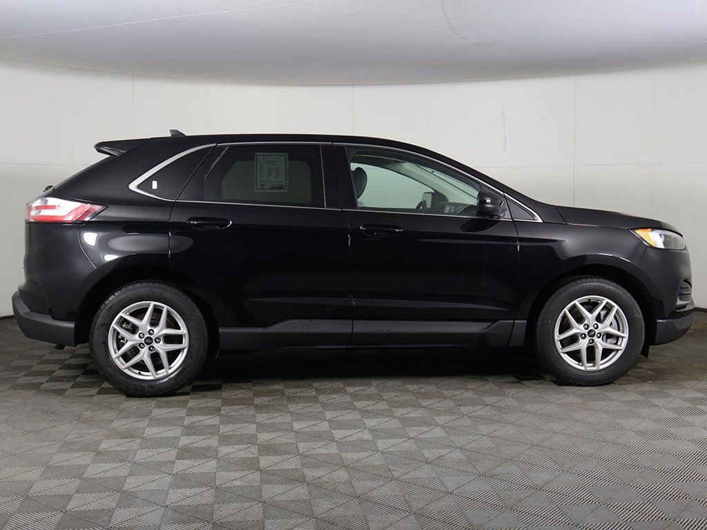 Used 2024 Ford Edge SEL image 18