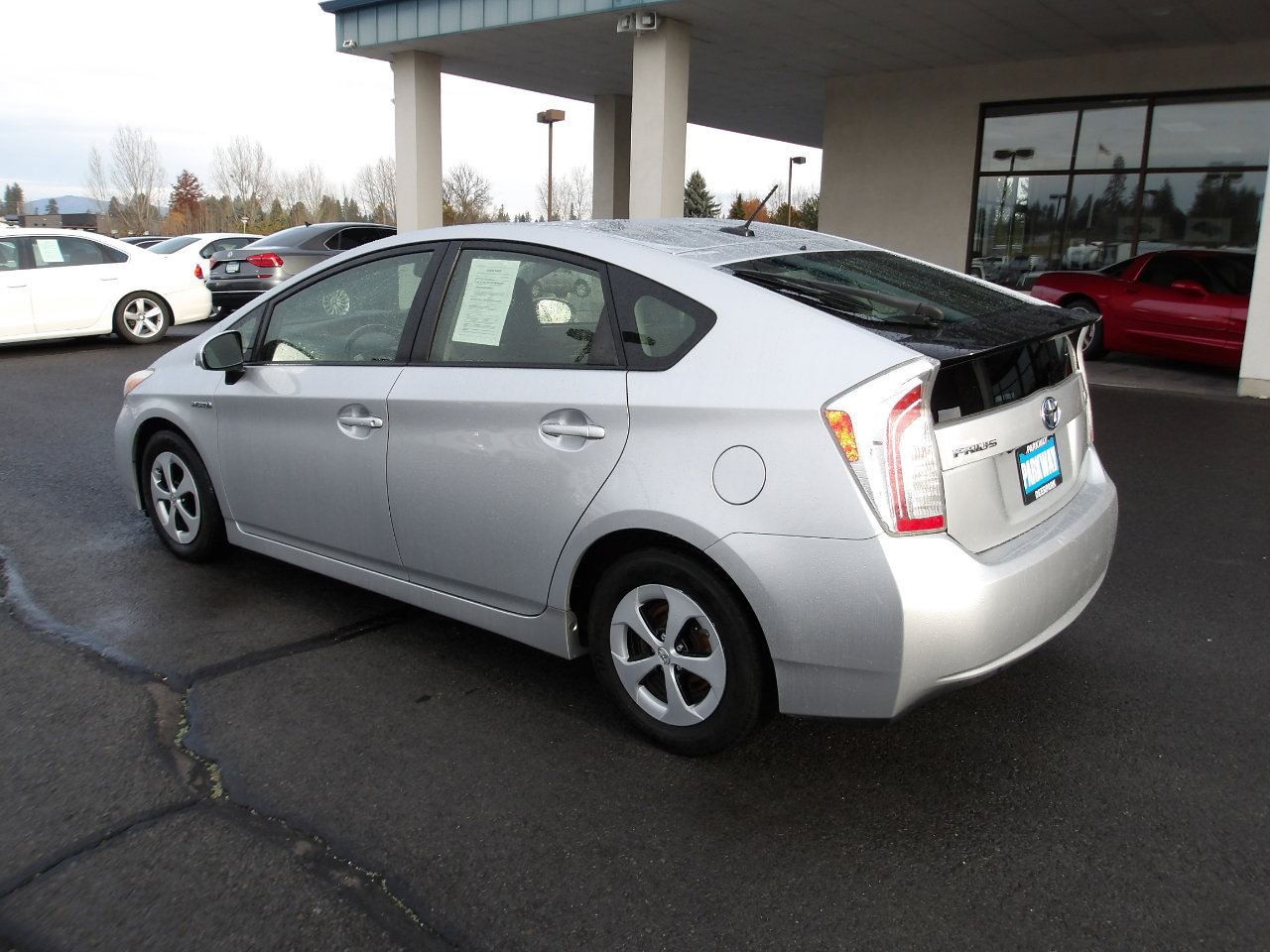 Used 2015 Toyota Prius Four image 3
