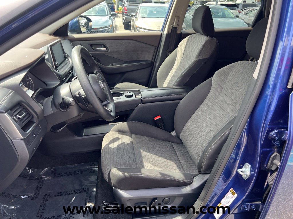 Used 2023 Nissan Rogue SV AWD/4WD image 9