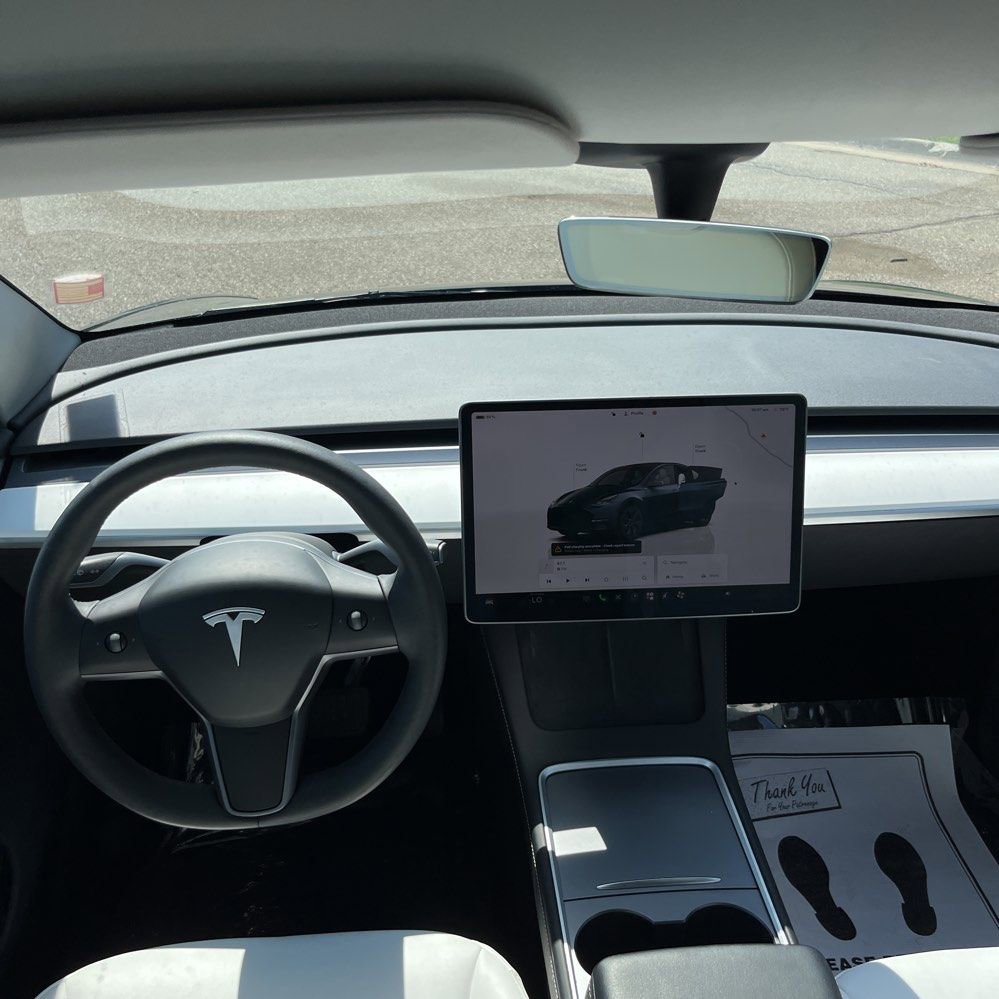 Used 2025 Tesla Model Y Long Range AWD/4WD image 5