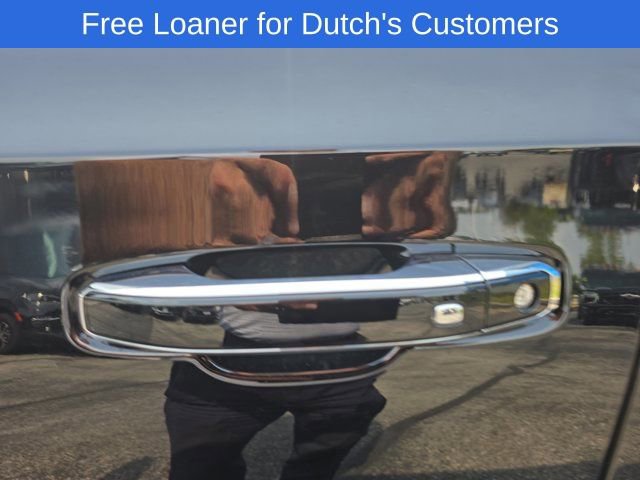 Used 2023 GMC Yukon Denali Ultimate image 13