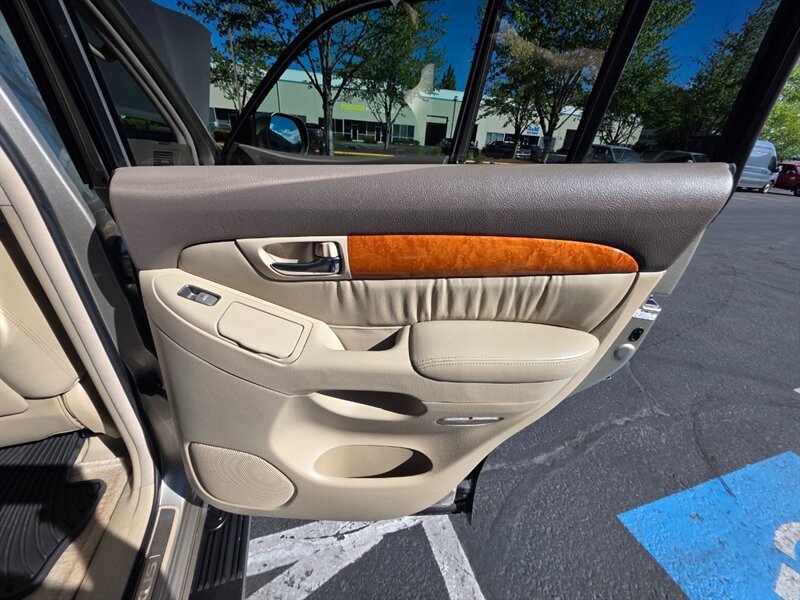 Used 2004 Lexus GX 470 AWD/4WD image 48