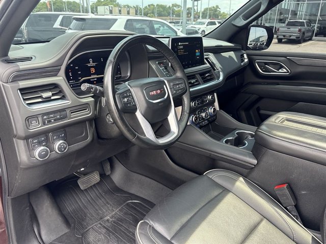 Certified 2023 GMC Yukon XL SLT w/ SLT Premium Package AWD/4WD image 10
