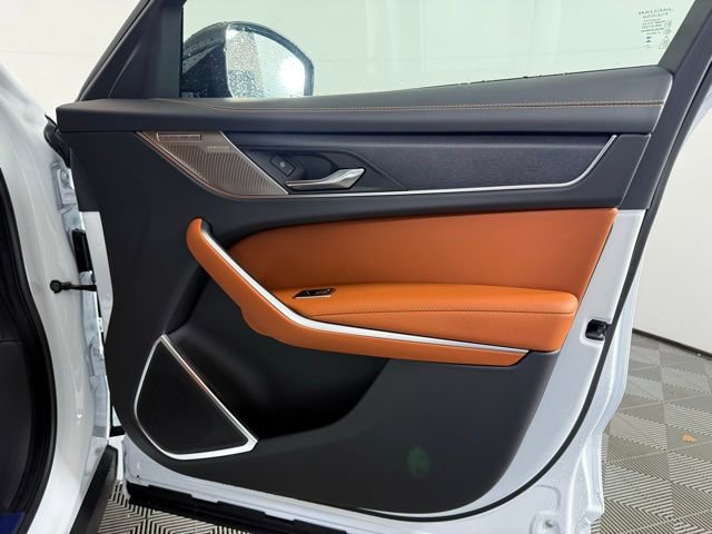 New 2026 Jaguar F-PACE R-Dynamic S image 30