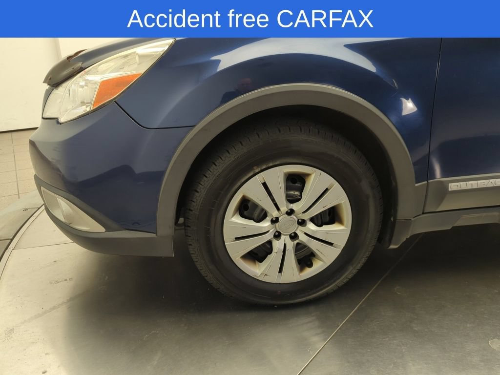 Used 2011 Subaru Outback 2.5i AWD/4WD image 3