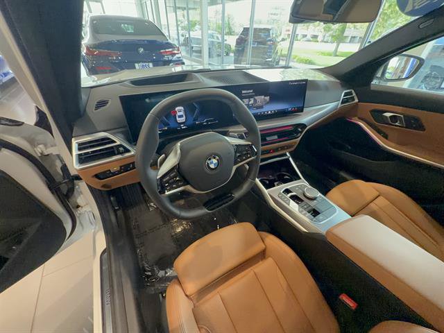 New 2025 BMW 330i xDrive Sedan w/ Premium Package AWD/4WD image 32