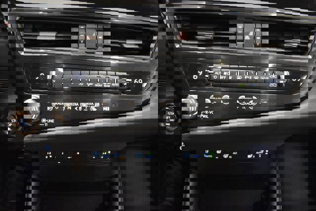 Used 2024 Lexus ES 350 image 30