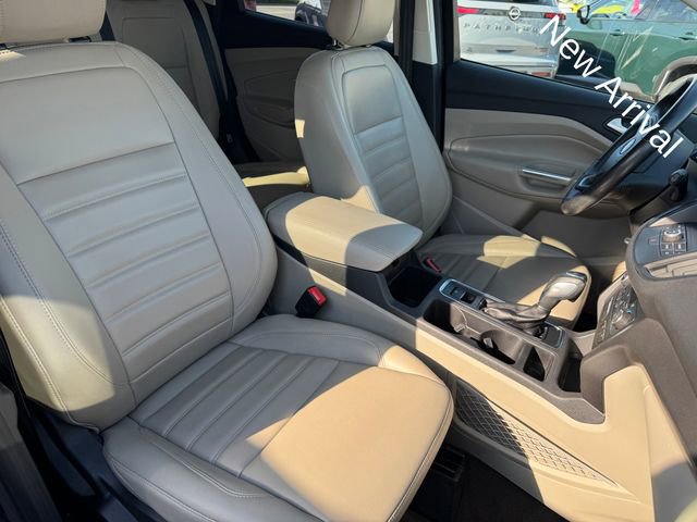 Used 2019 Ford Escape SEL image 4