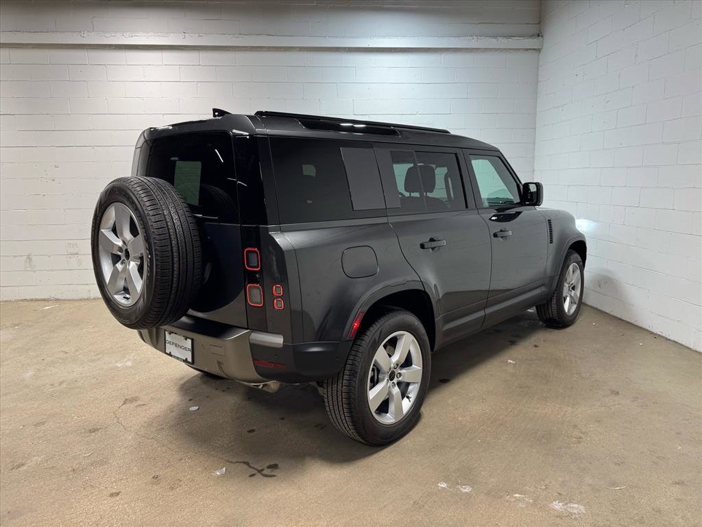 Used 2026 Land Rover Defender 110 S image 6