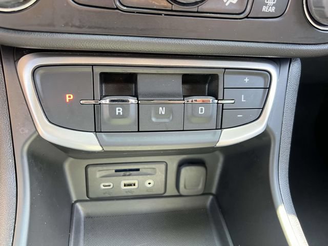 Used 2023 GMC Terrain SLT AWD/4WD image 30