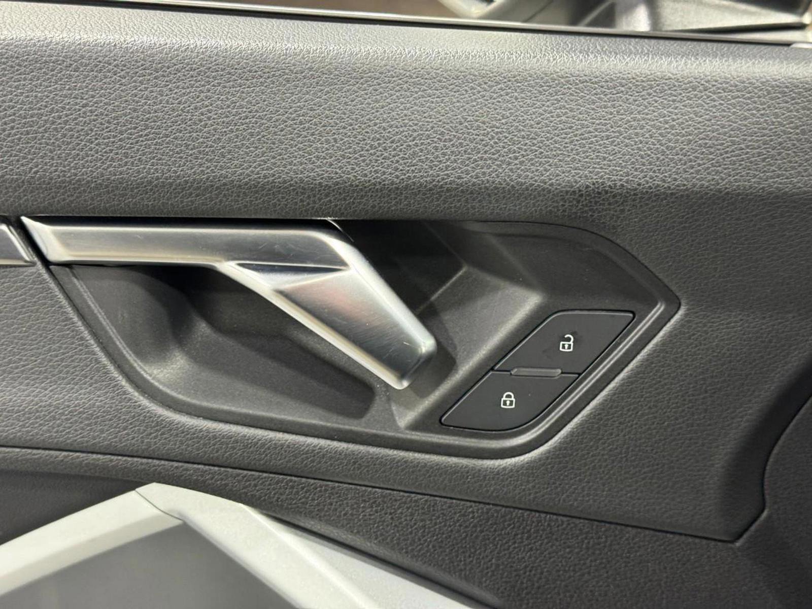 Used 2021 Audi Q3 2.0T Premium Plus w/ Premium Plus Package image 23