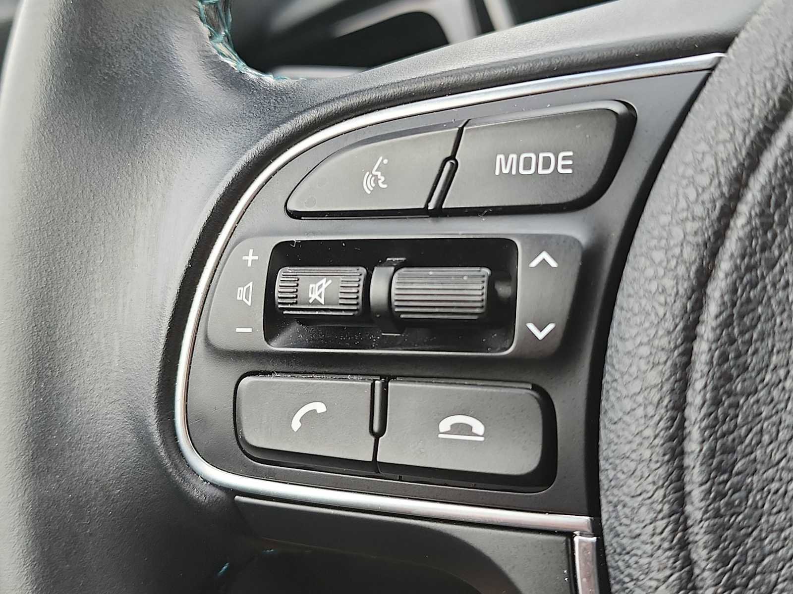 Used 2022 Kia Niro EX Premium image 27