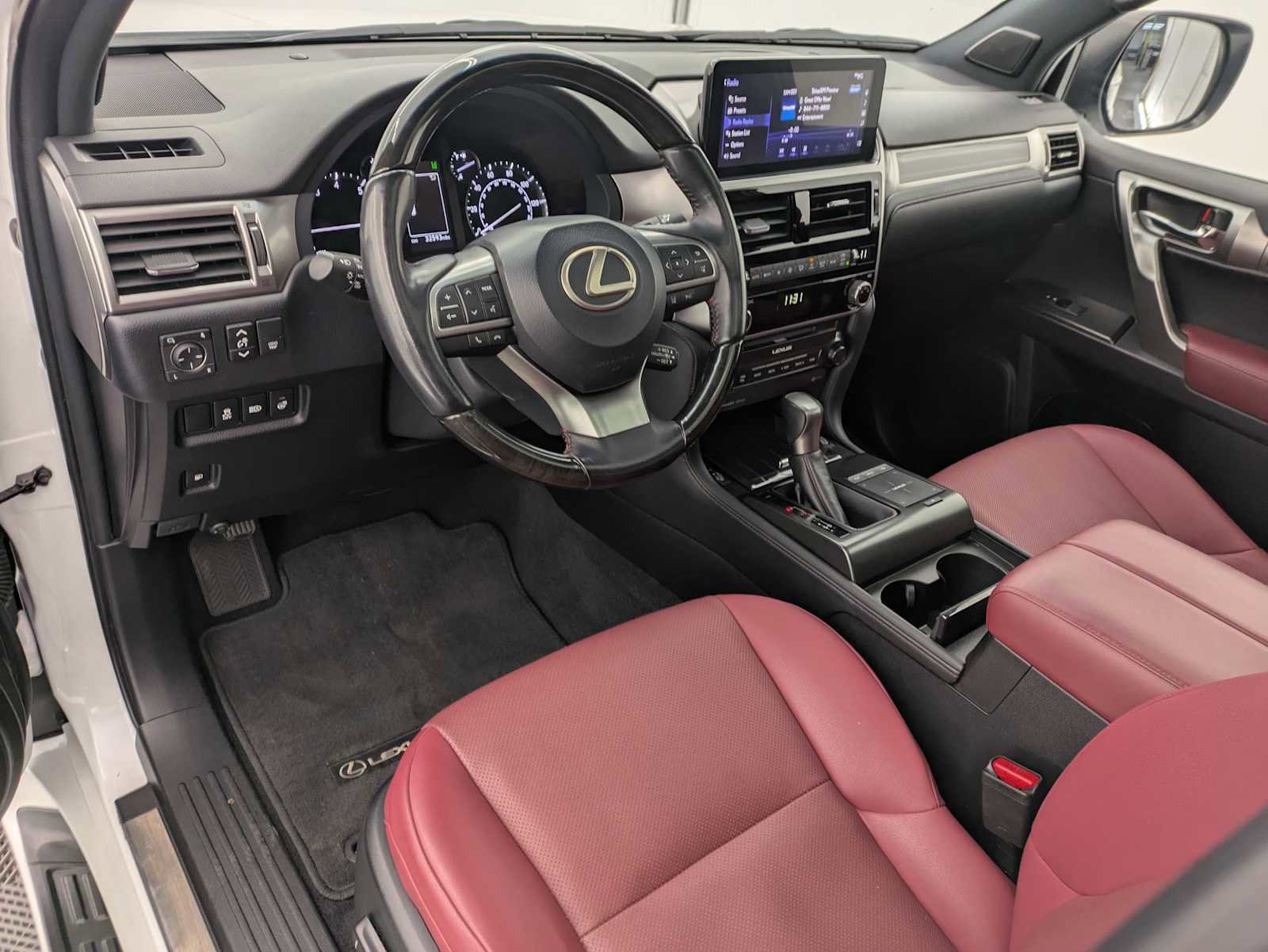 Used 2023 Lexus GX 460 Premium w/ Premium Package AWD/4WD image 2