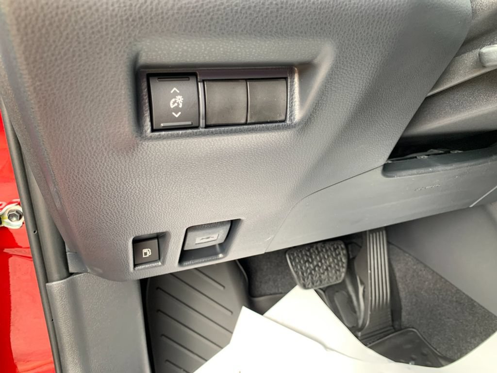 New 2026 Toyota RAV4 LE AWD/4WD image 30
