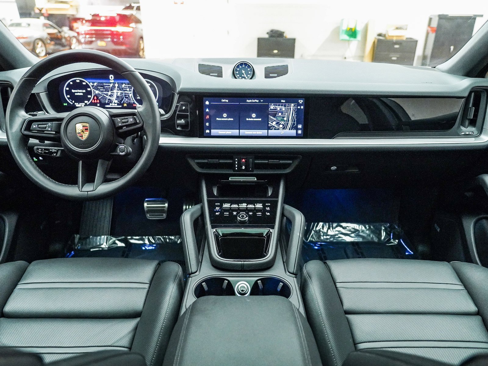 Used 2025 Porsche Cayenne S image 15