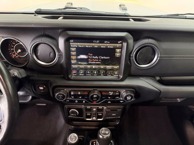 Used 2022 Jeep Wrangler Unlimited Sahara w/ Cold Weather Group AWD/4WD image 22