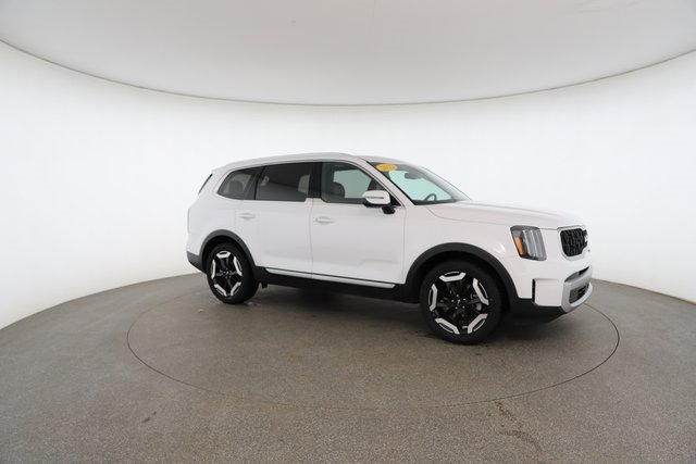 Used 2023 Kia Telluride EX w/ EX Captain's Chair Package image 25