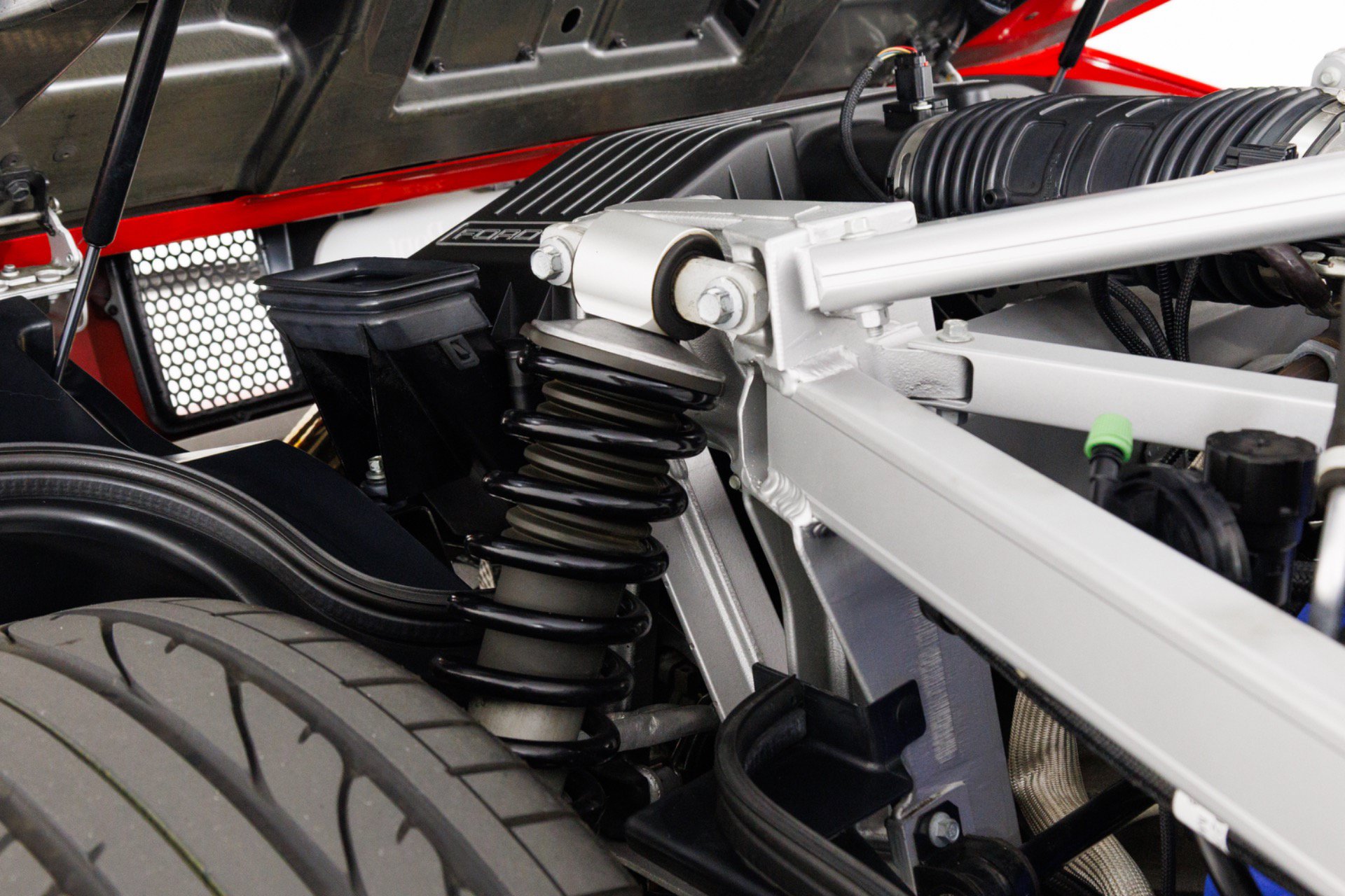 Used 2006 Ford GT RWD image 58