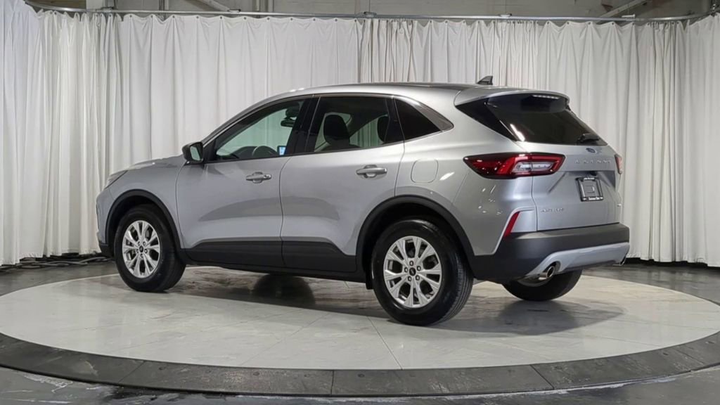Used 2023 Ford Escape Active AWD/4WD image 6
