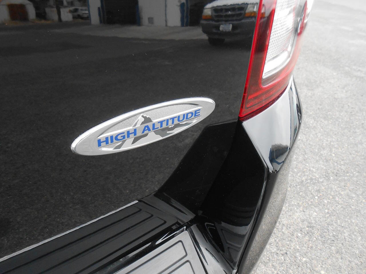 Used 2015 Jeep Compass High Altitude AWD/4WD image 19