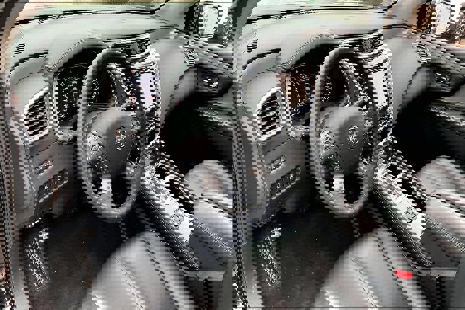 Certified 2024 Nissan Murano SV w/ SV Midnight Edition Package image 17