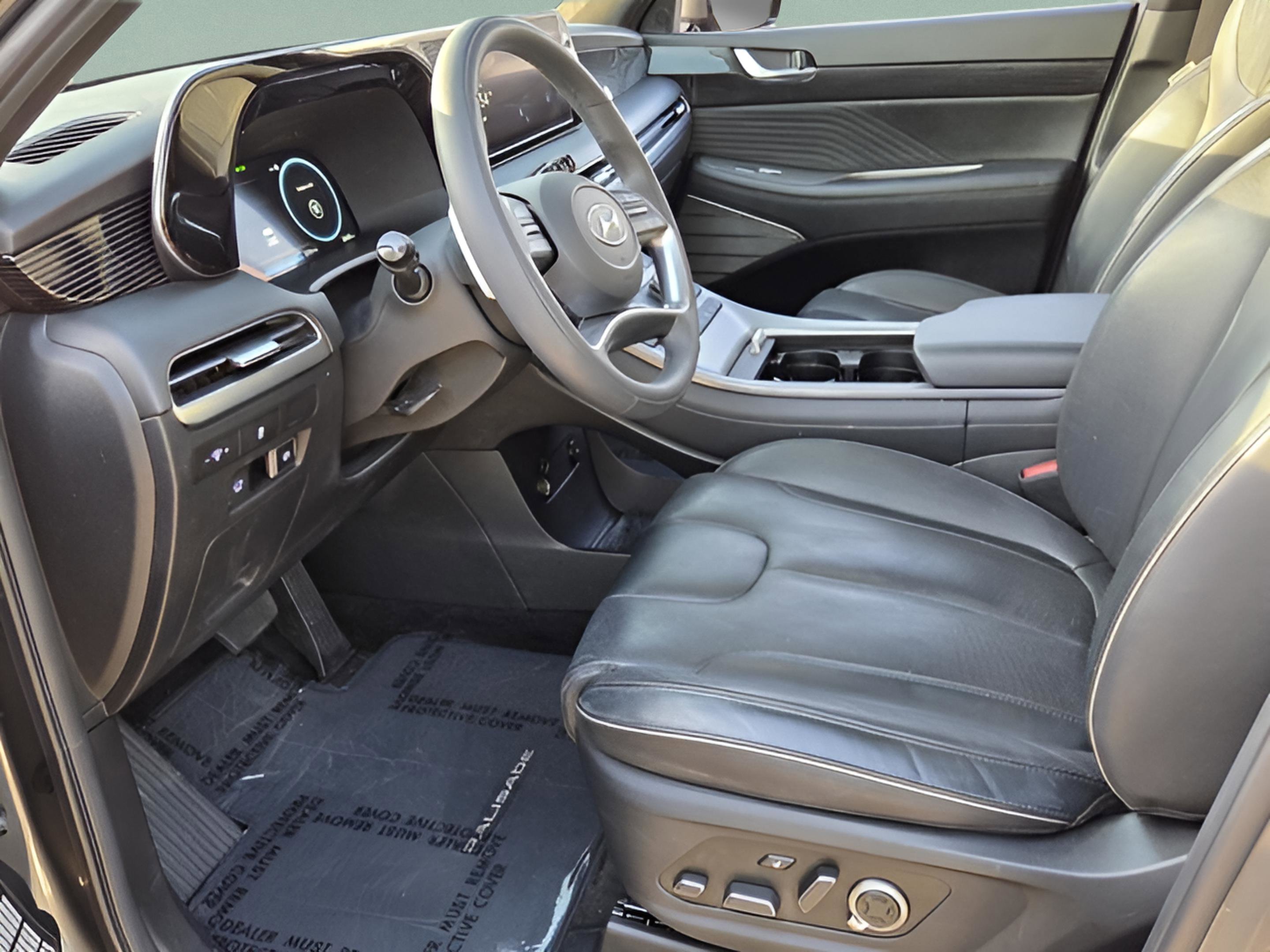 Used 2024 Hyundai Palisade Calligraphy image 25