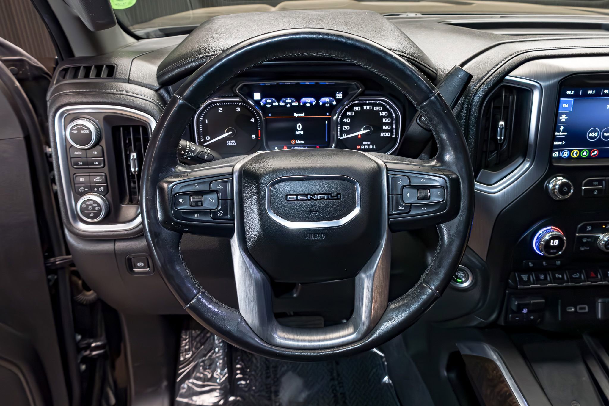 Used 2020 GMC Sierra 3500 Denali w/ Denali Ultimate Package image 18