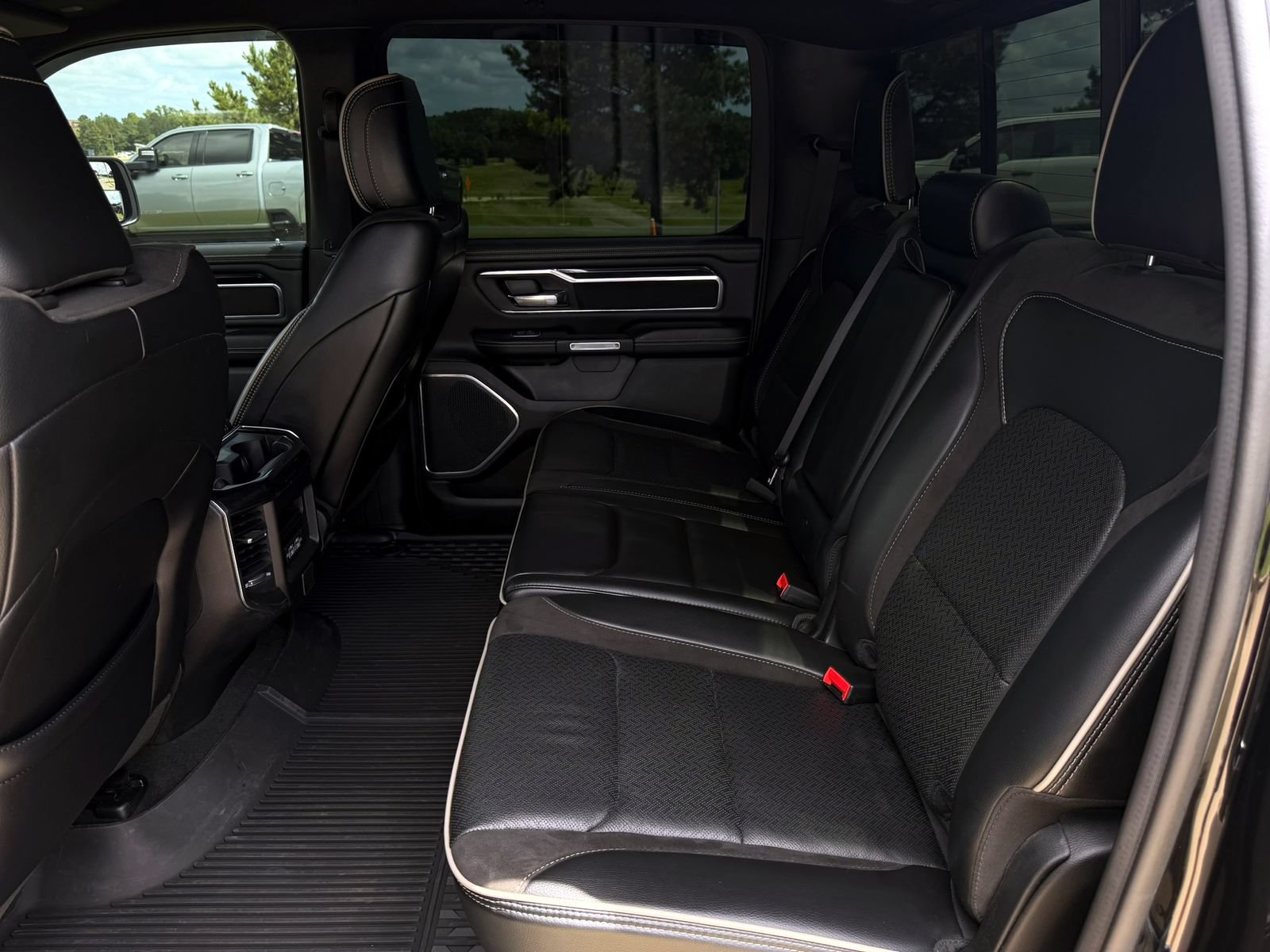 Used 2022 RAM 1500 Laramie w/ Sport Appearance Package AWD/4WD image 36