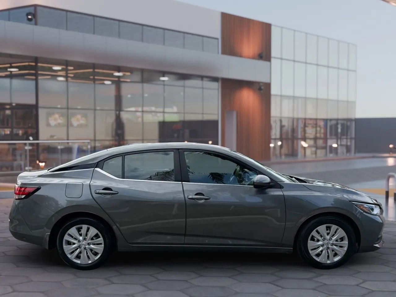 Used 2021 Nissan Sentra S FWD image 7