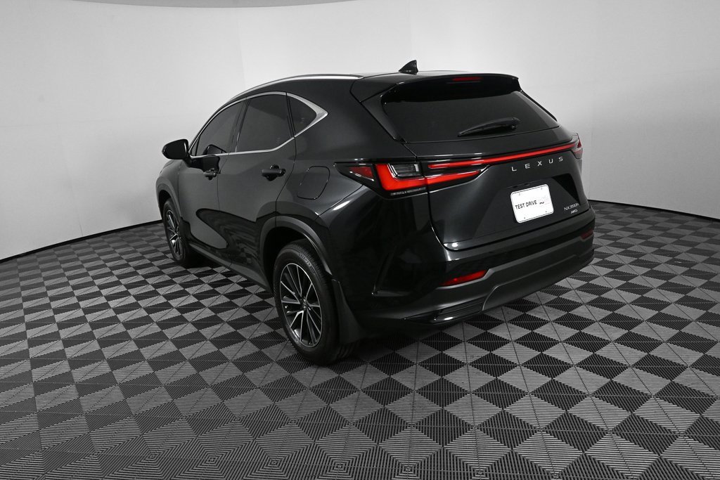 Used 2025 Lexus NX 300h AWD w/ Luxury Package image 4