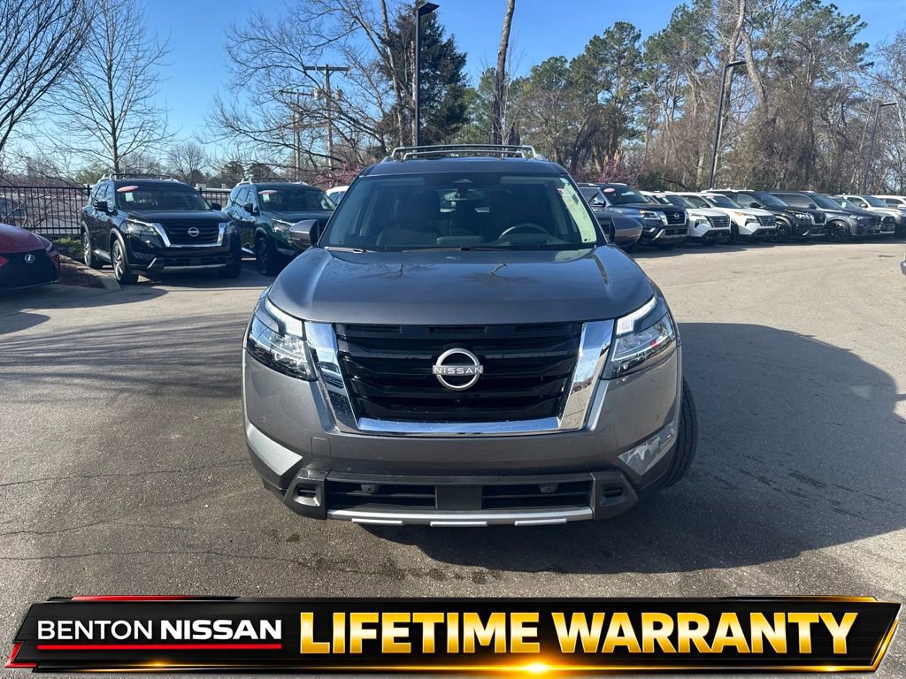 Used 2024 Nissan Pathfinder Platinum w/ Cargo Package image 9