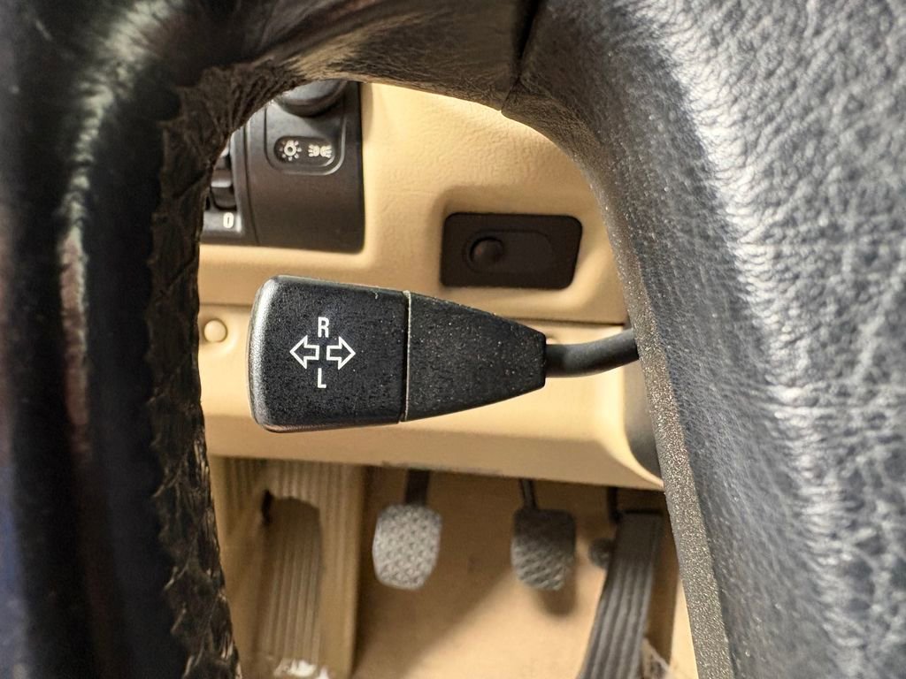 Used 1998 BMW Z3 2.8 RWD image 23