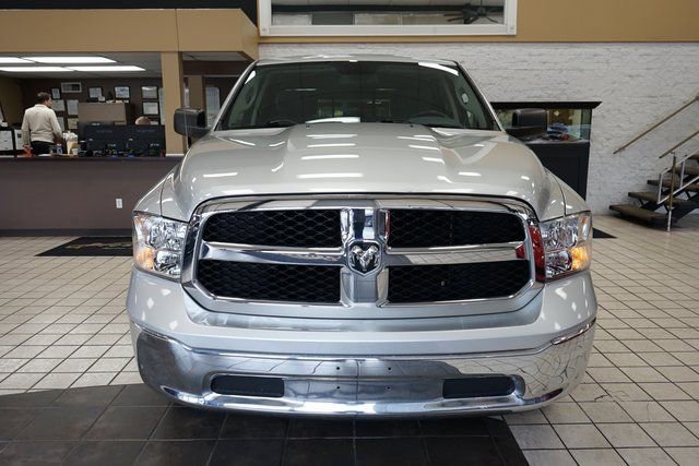 Used 2013 RAM 1500 Classic SLT w/ Premium Display Pkg image 16